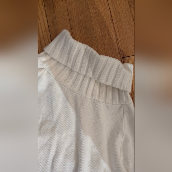Zara Off-White Turtleneck Sweater - Picture 4 of 5